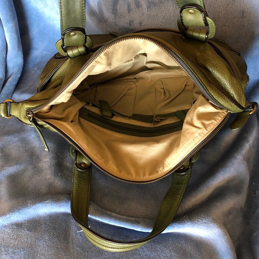 Cole Haan Olive Green Soft Pebble Leather AUTHENTIC Purse Excellent Condition - Picture 8 of 15